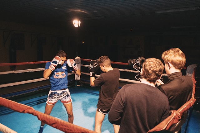 Découvrez les différentes formes de boxe à pratiquer en 2025