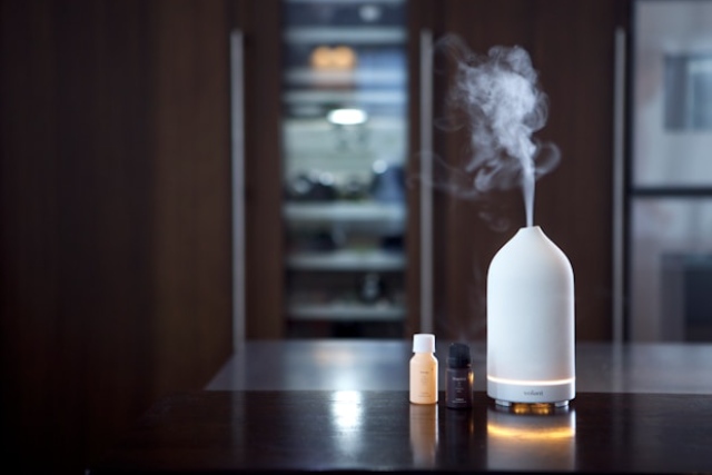 L&rsquo;influence des parfums des huiles essentielles sur l&rsquo;esprit et notre bien-être émotionnel