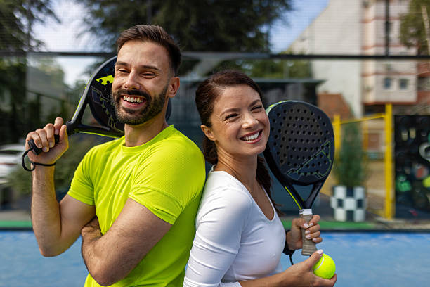 Comment réussir une installation terrain de tennis dans une région soumise à de fortes pluies ?