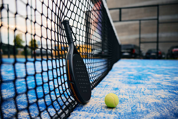 Quels postes de dépenses vérifier avant de signer un devis de construction terrain de tennis ?